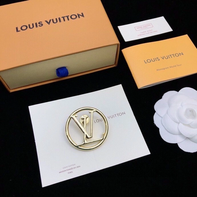 Vibrant Louis Vuitton Brooches 250676