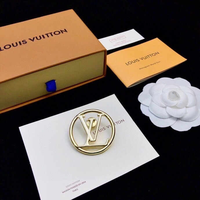 Vibrant Louis Vuitton Brooches 250676