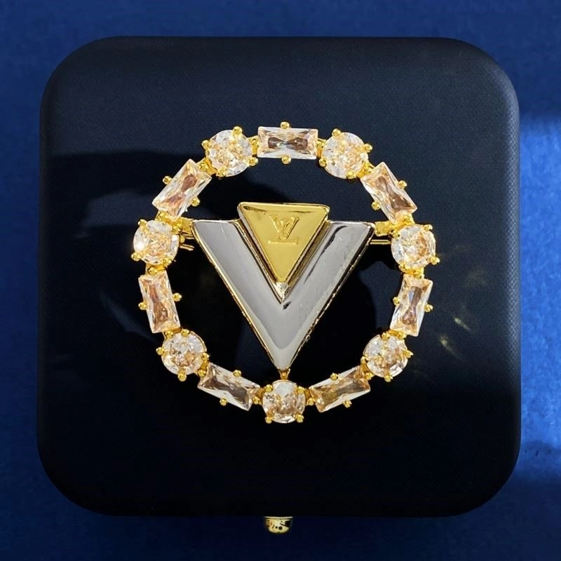 Tailored Louis Vuitton Brooches 249067