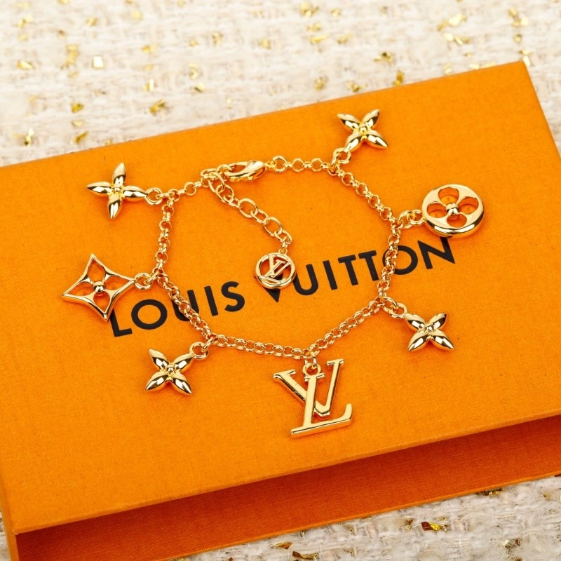 Efficient Louis Vuitton Brooches 248185