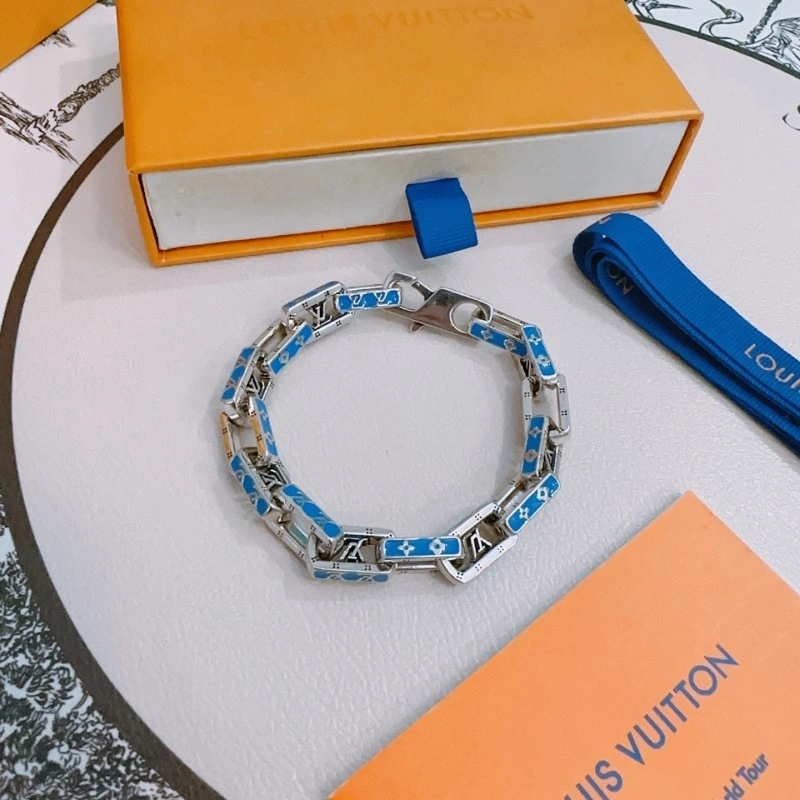 Louis Vuitton Brooches Breathable 248192