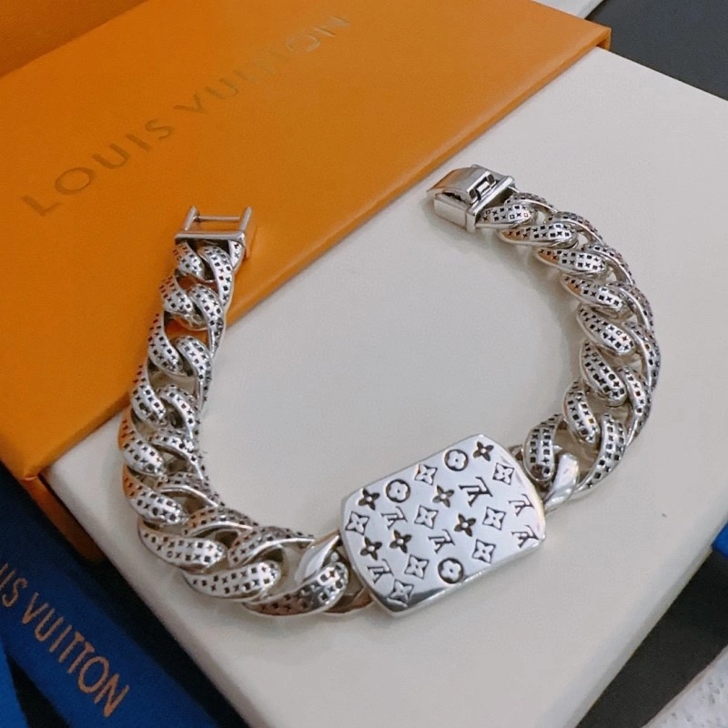 AllSeason Louis Vuitton Brooches 248194
