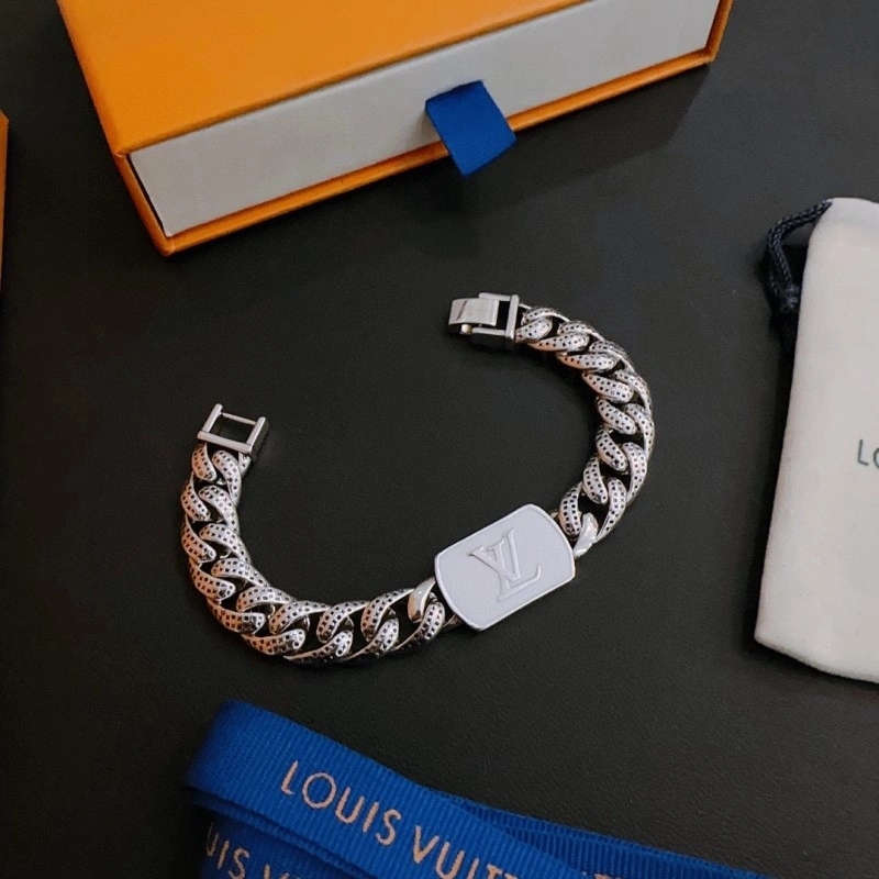 AllSeason Louis Vuitton Brooches 248194