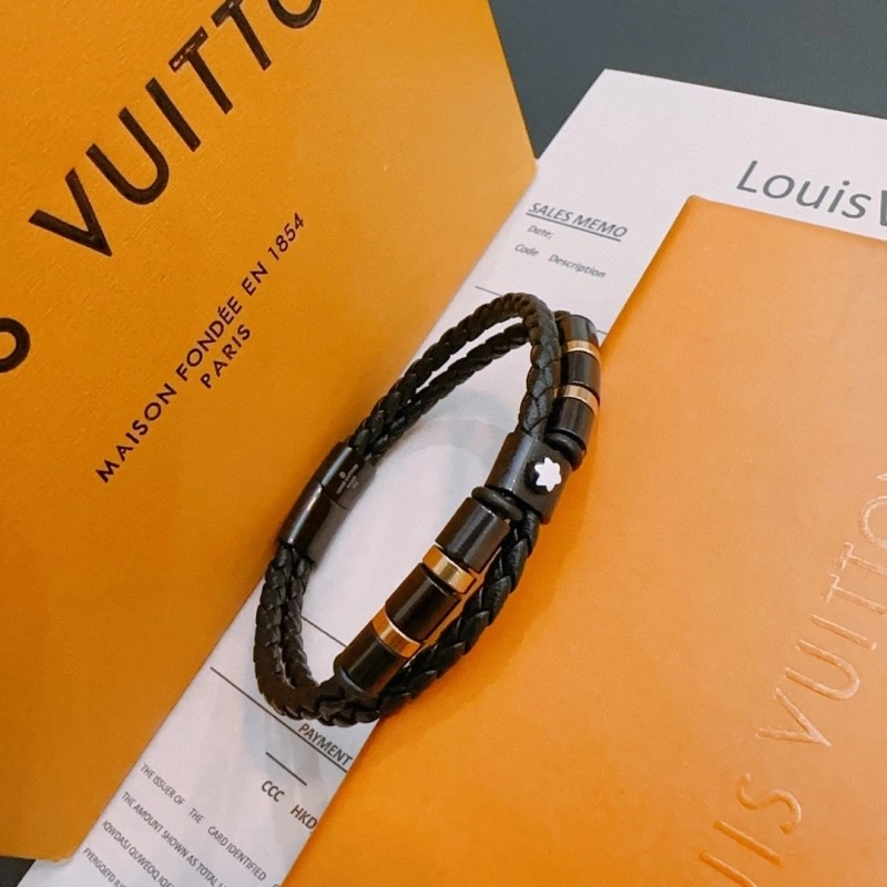 SoftTouch Louis Vuitton Brooches 248172