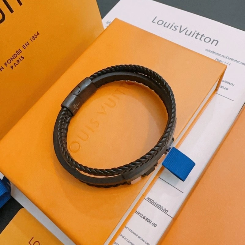 Louis Vuitton Brooches Youthful 248176