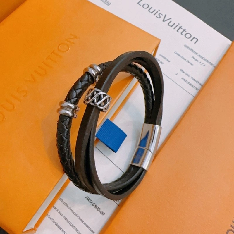 Fashionable Louis Vuitton Brooches 248178