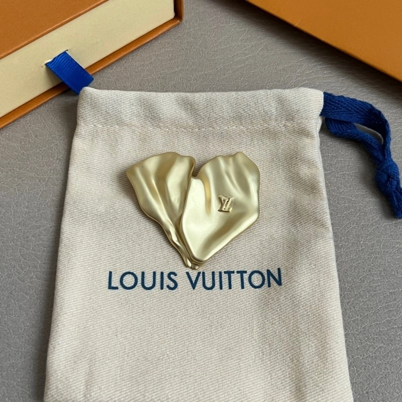 ComfortFit Louis Vuitton Brooches 248169