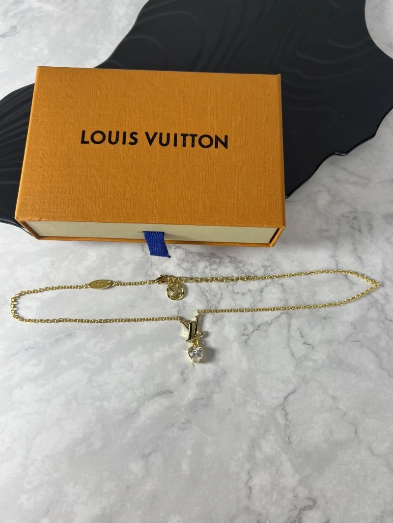 Soft Louis Vuitton Brooches 248166