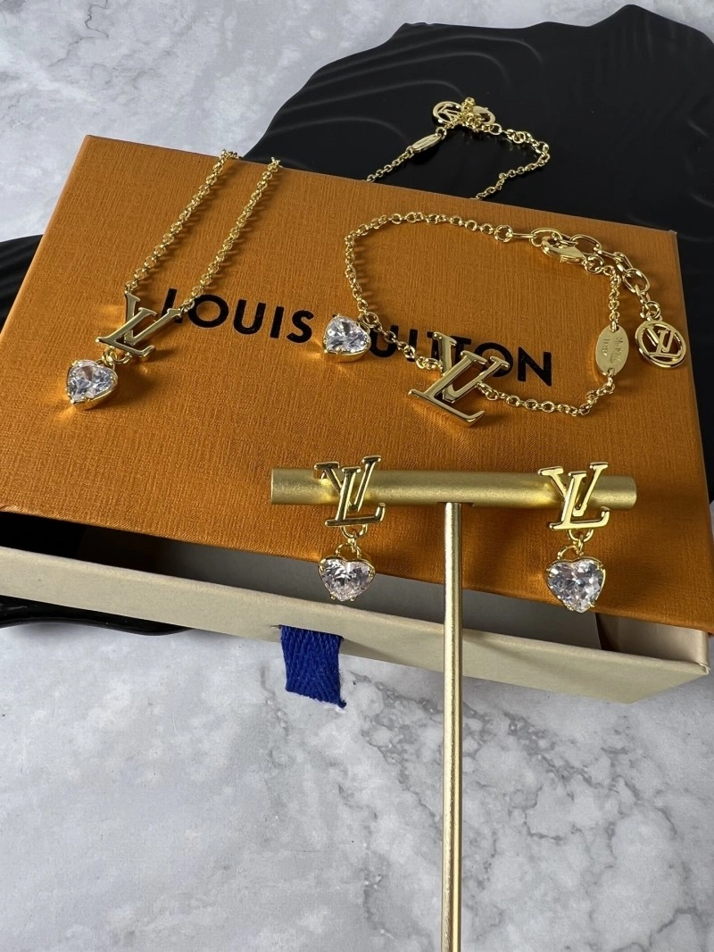 Soft Louis Vuitton Brooches 248166
