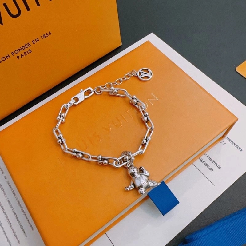 Louis Vuitton Brooches Resilient 248165