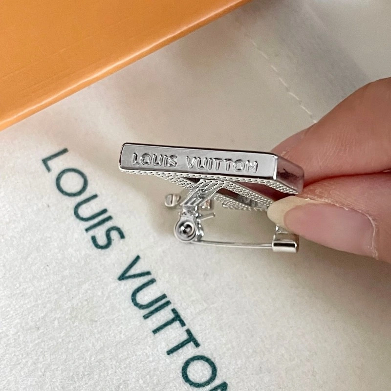 Louis Vuitton Brooches Comfortable 248157