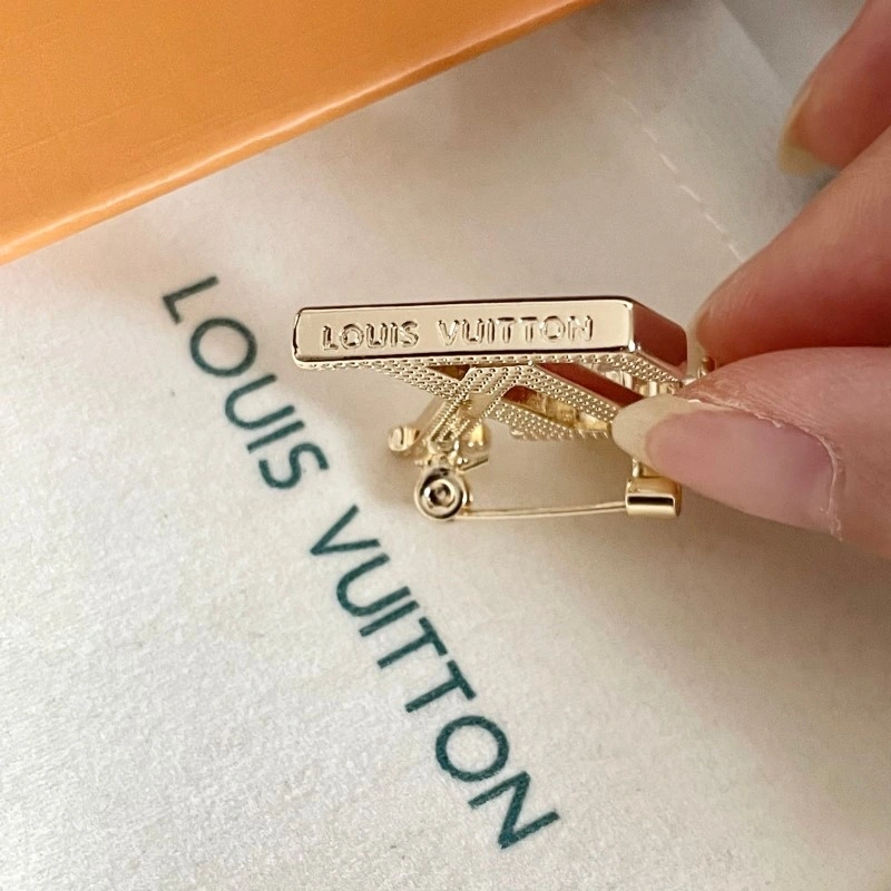 EasyMatch Louis Vuitton Brooches 248158