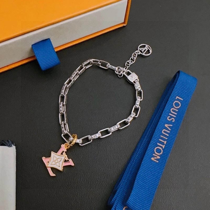 Louis Vuitton Brooches Sporty 248153