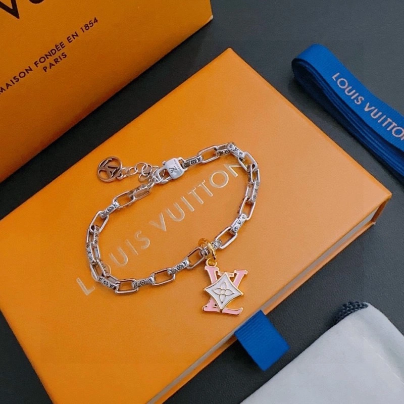 Louis Vuitton Brooches Sporty 248153