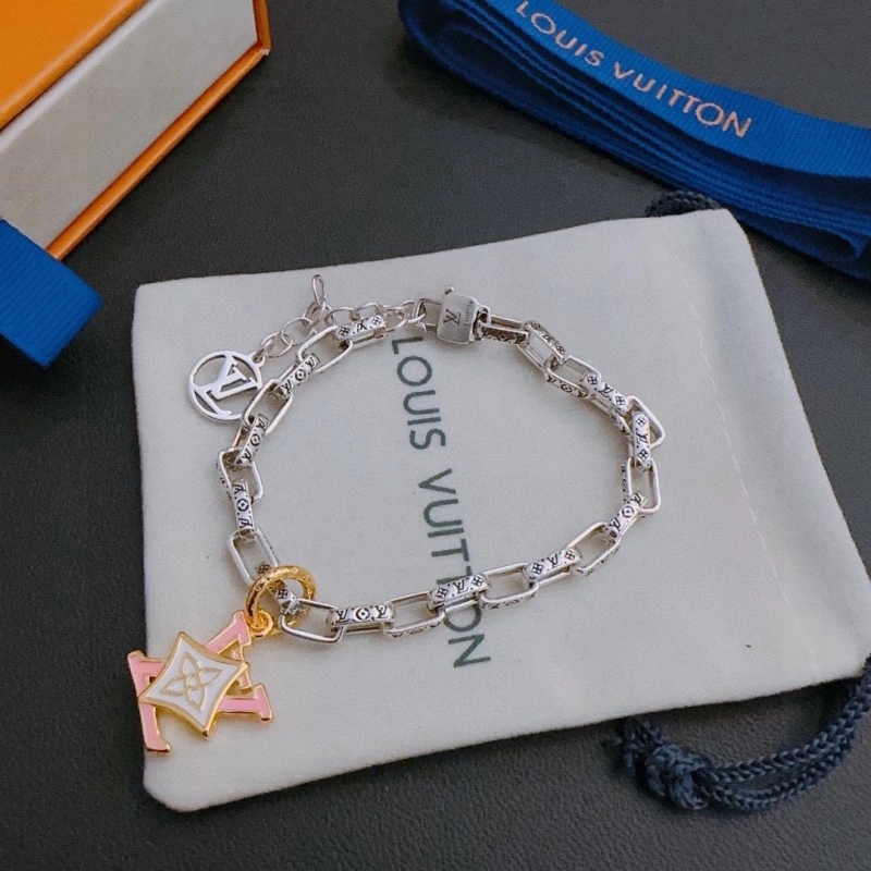 Louis Vuitton Brooches Sporty 248153