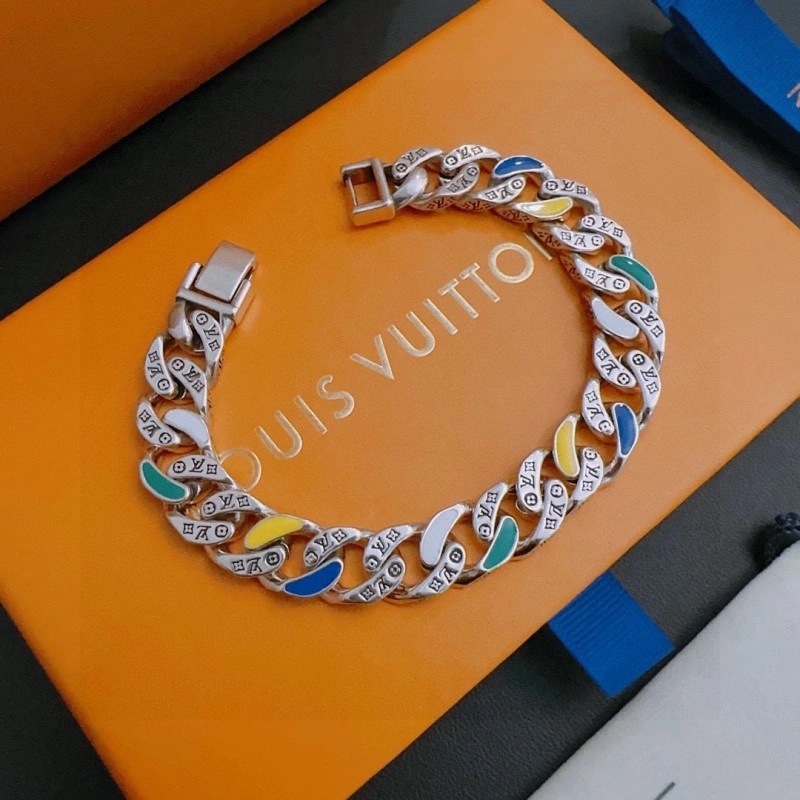 StreetReady Louis Vuitton Brooches 248139