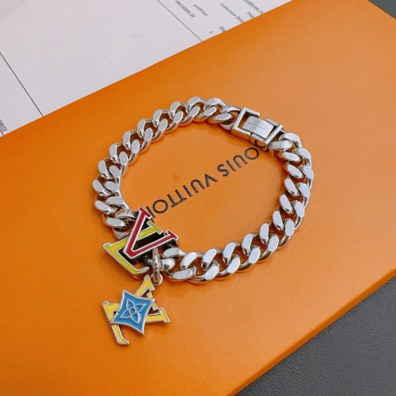SmoothTexture Louis Vuitton Brooches 248135