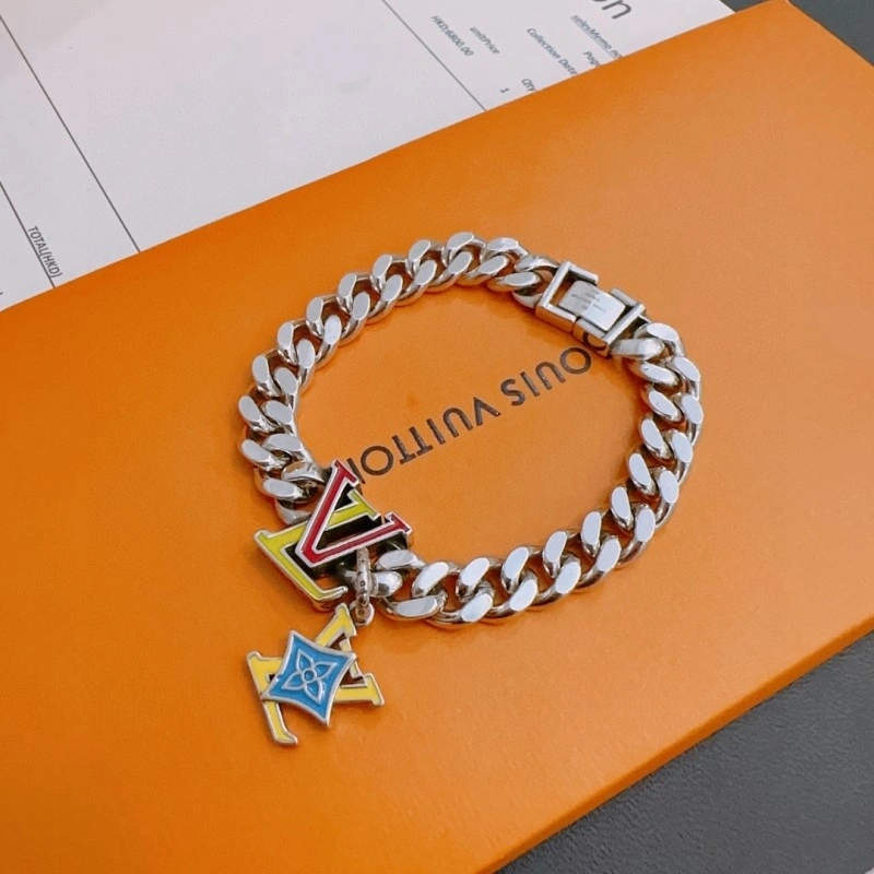 SmoothTexture Louis Vuitton Brooches 248135