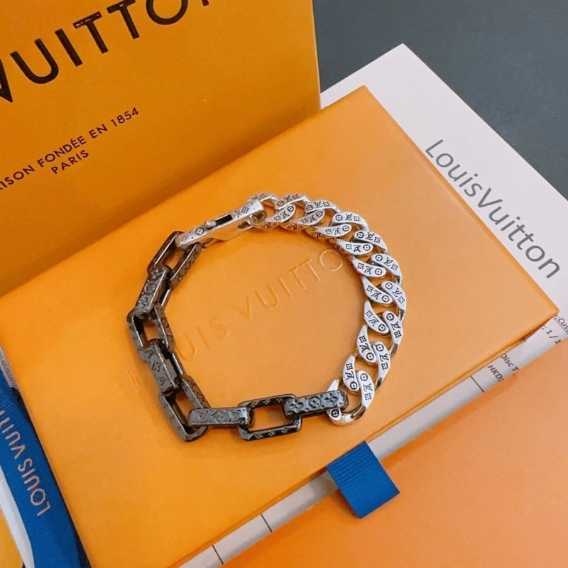 Louis Vuitton Brooches Premium 248164