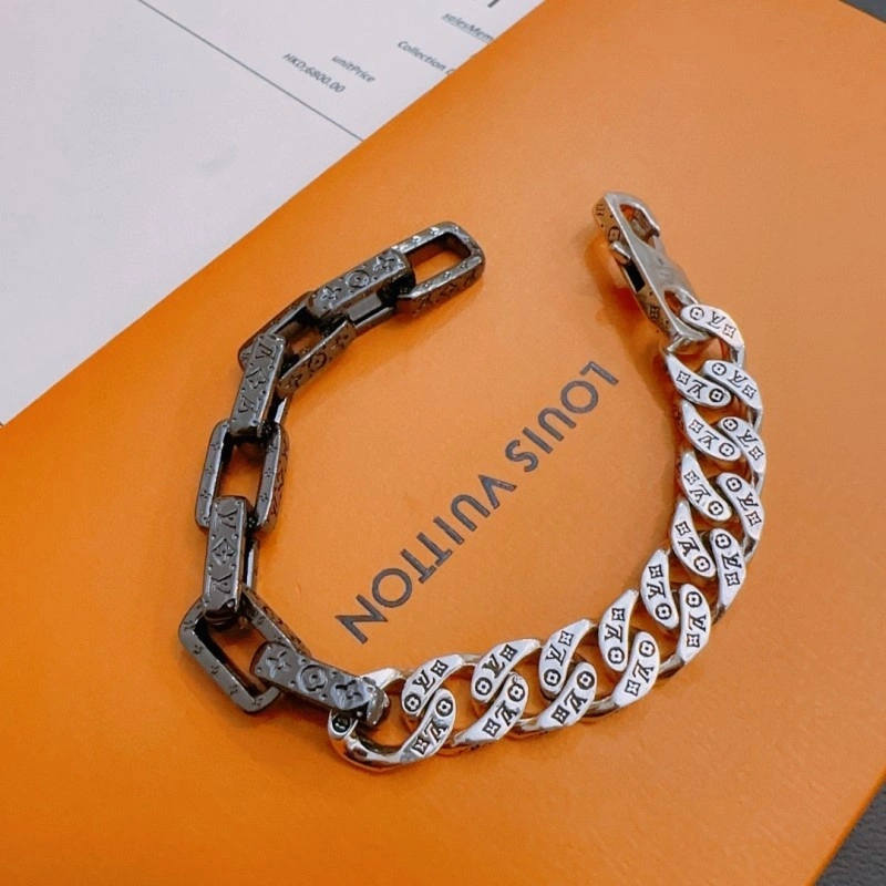 Louis Vuitton Brooches Premium 248164