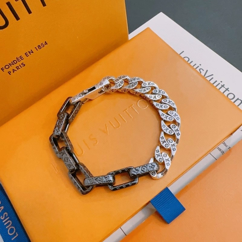 Louis Vuitton Brooches Premium 248164
