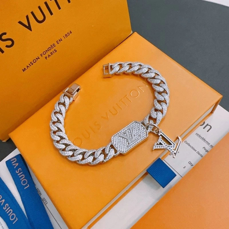Louis Vuitton Brooches StreetReady 248133