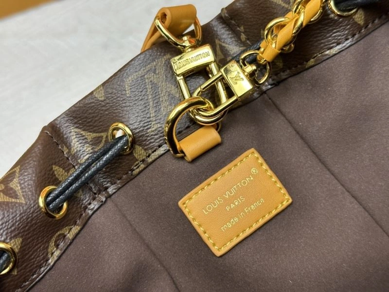Casual Louis Vuitton Bucket Bags 80482