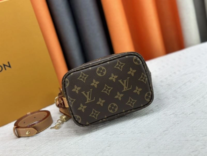 SoftTouch Louis Vuitton Bucket Bags 80498