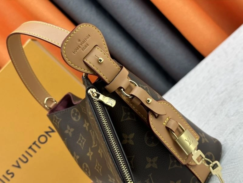 SoftTouch Louis Vuitton Bucket Bags 80498