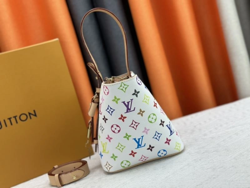 UrbanChic Louis Vuitton Bucket Bags 80483
