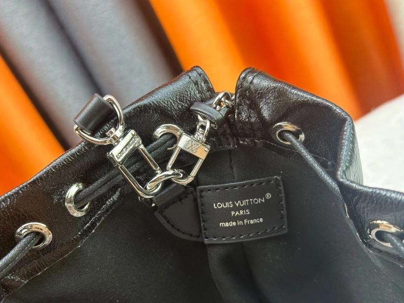 Breathable Louis Vuitton Bucket Bags 80494