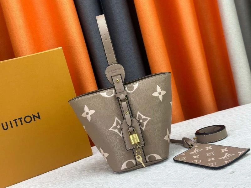 EasyCare Louis Vuitton Bucket Bags 80517