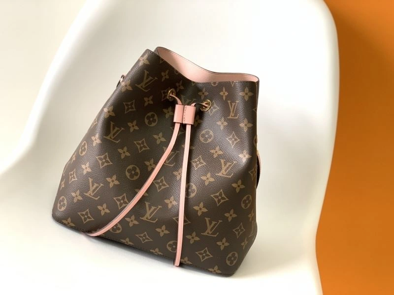 RelaxedFit Louis Vuitton Bucket Bags 94453