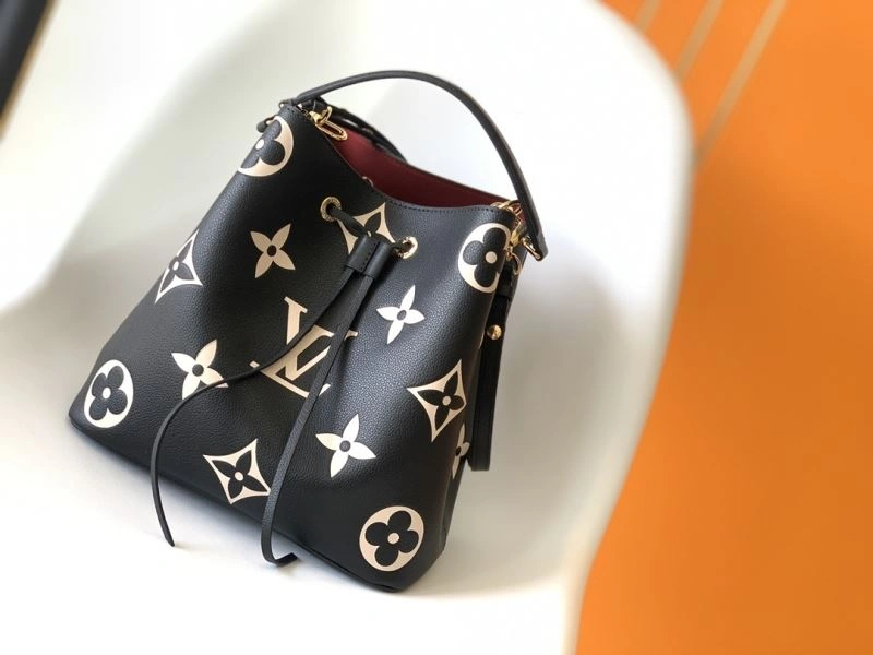 RelaxedFit Louis Vuitton Bucket Bags 94396