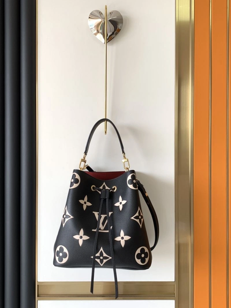 RelaxedFit Louis Vuitton Bucket Bags 94396