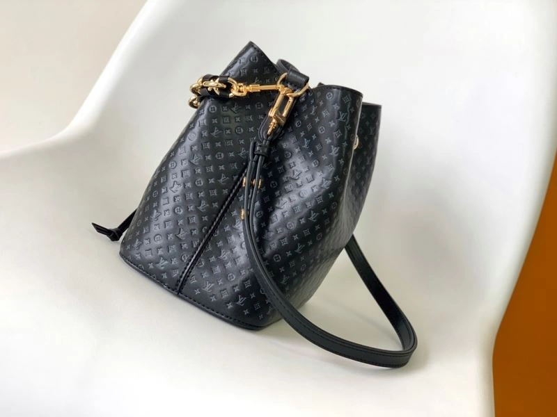 Lightweight Louis Vuitton Bucket Bags 94393