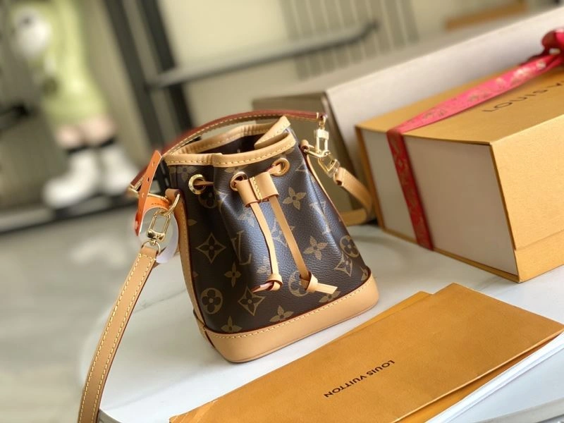 Louis Vuitton Bucket Bags Trendsetting 94064
