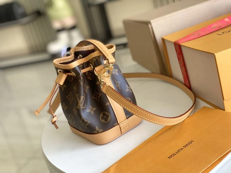 Louis Vuitton Bucket Bags Trendsetting 94064