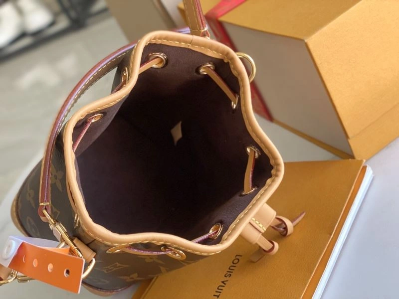 Louis Vuitton Bucket Bags Trendsetting 94064
