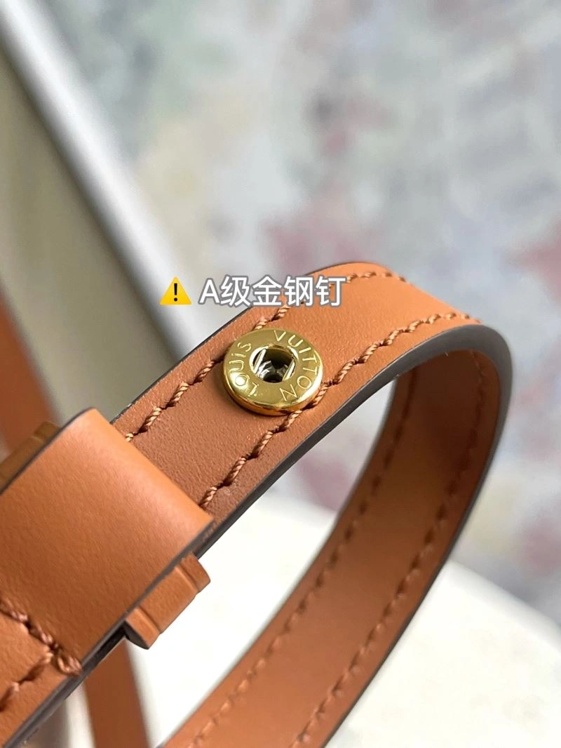 Lightweight Louis Vuitton Bucket Bags 94104