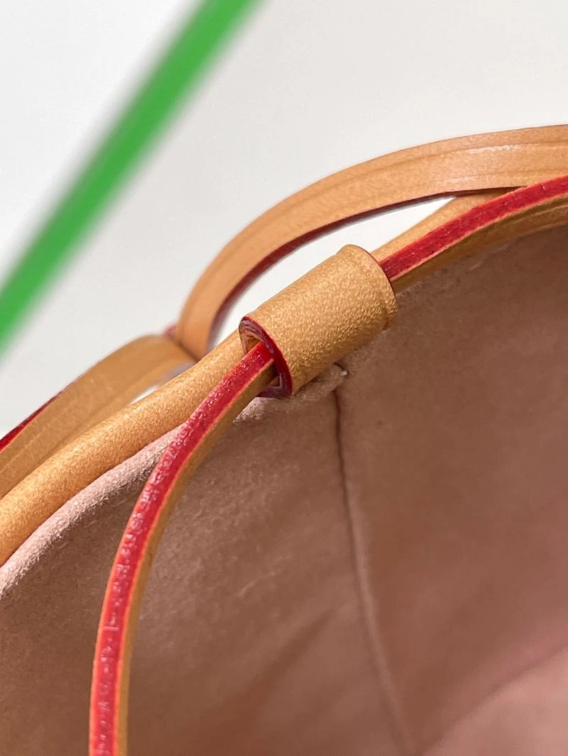 HighPerformance Louis Vuitton Bucket Bags 94059
