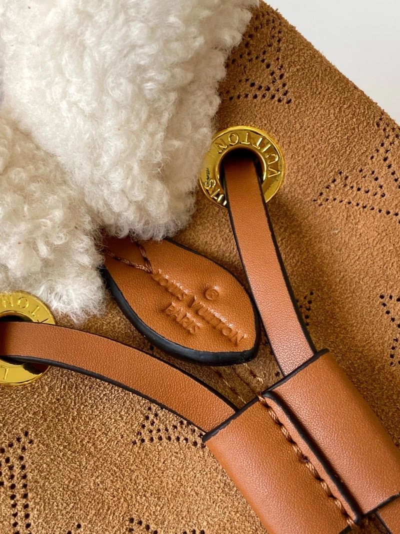 Sustainable Louis Vuitton Bucket Bags 93684