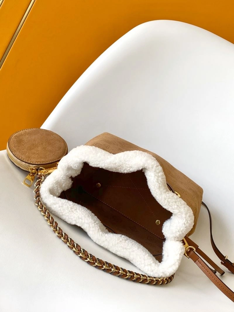 Sustainable Louis Vuitton Bucket Bags 93684