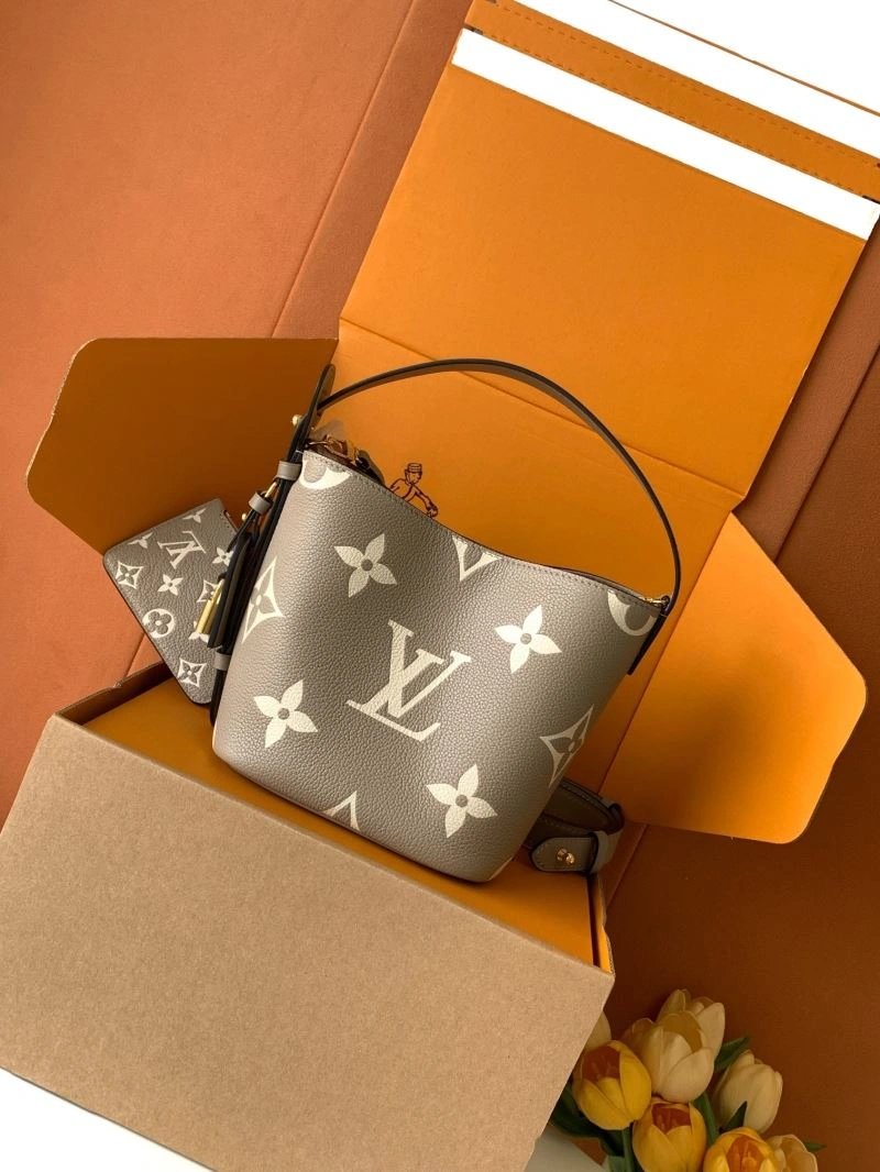 Supportive Louis Vuitton Bucket Bags 93644