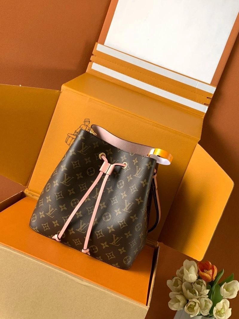 Unisex Louis Vuitton Bucket Bags 93641