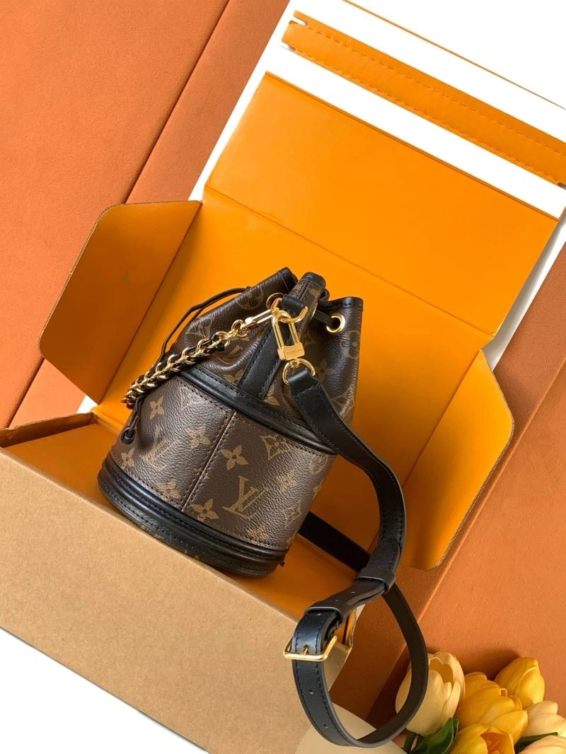 Louis Vuitton Bucket Bags DailyWear 93634