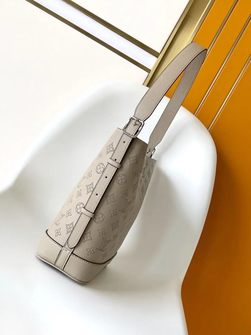 Soft Louis Vuitton Bucket Bags 43395