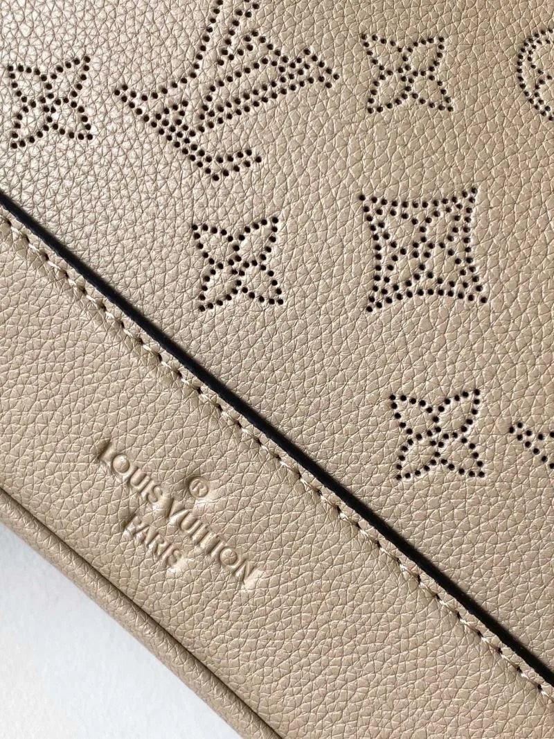 Soft Louis Vuitton Bucket Bags 43395