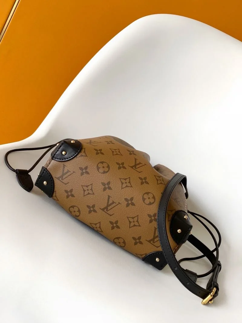 FlexibleFit Louis Vuitton Bucket Bags 43393