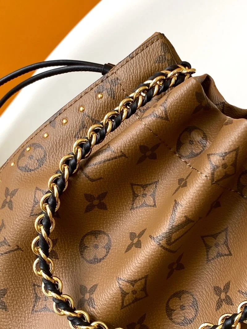 FlexibleFit Louis Vuitton Bucket Bags 43393